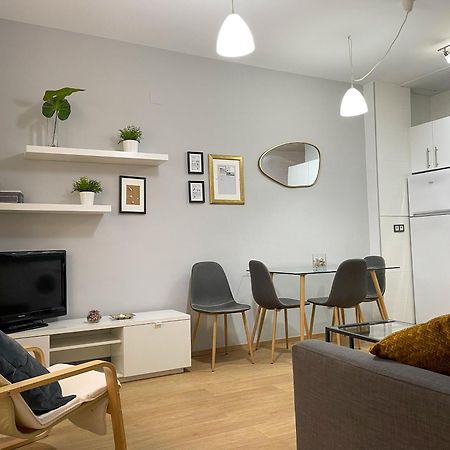Quiet Apartment In The Heart Of Malaga Pool & Free Parking ภายนอก รูปภาพ