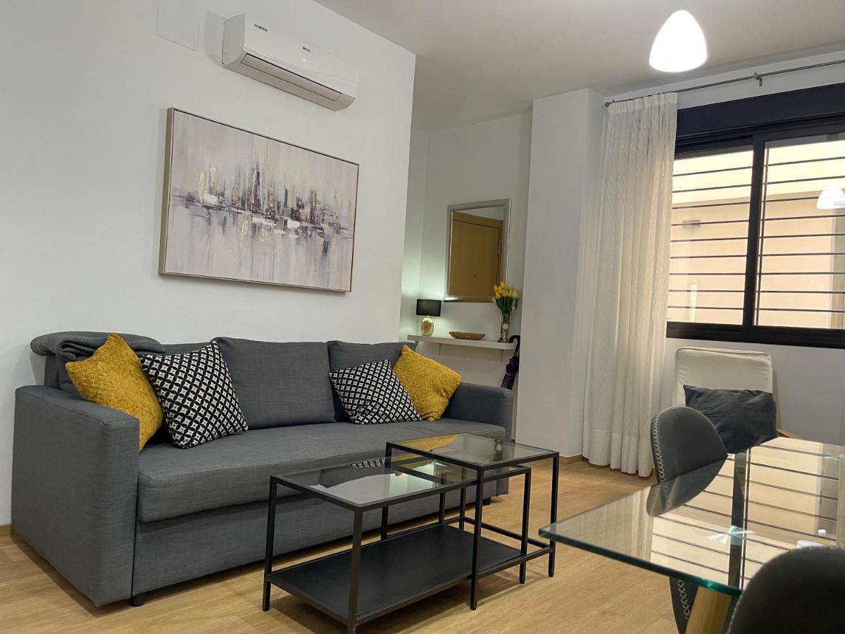 Quiet Apartment In The Heart Of Malaga Pool & Free Parking ภายนอก รูปภาพ