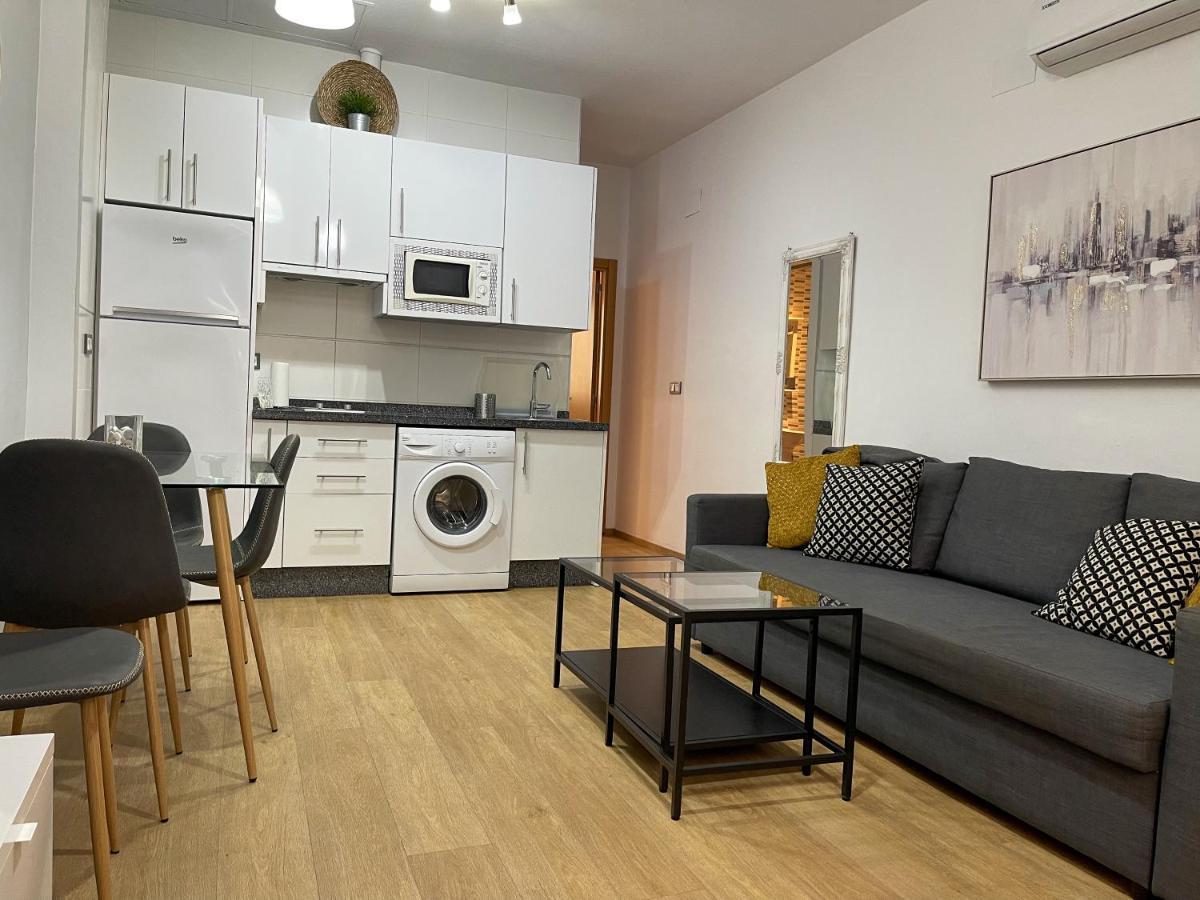 Quiet Apartment In The Heart Of Malaga Pool & Free Parking ภายนอก รูปภาพ