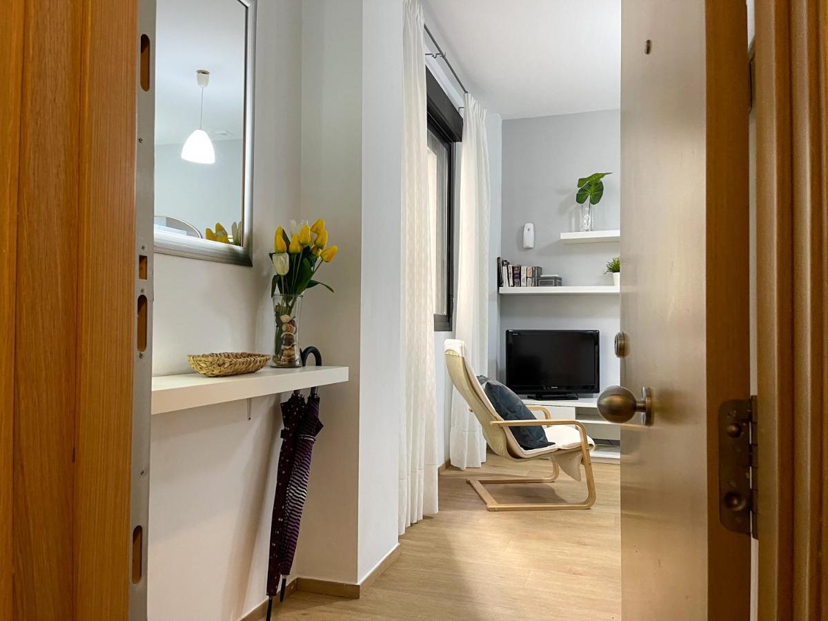 Quiet Apartment In The Heart Of Malaga Pool & Free Parking ภายนอก รูปภาพ