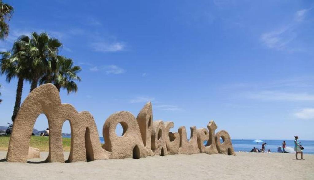 Quiet Apartment In The Heart Of Malaga Pool & Free Parking ภายนอก รูปภาพ