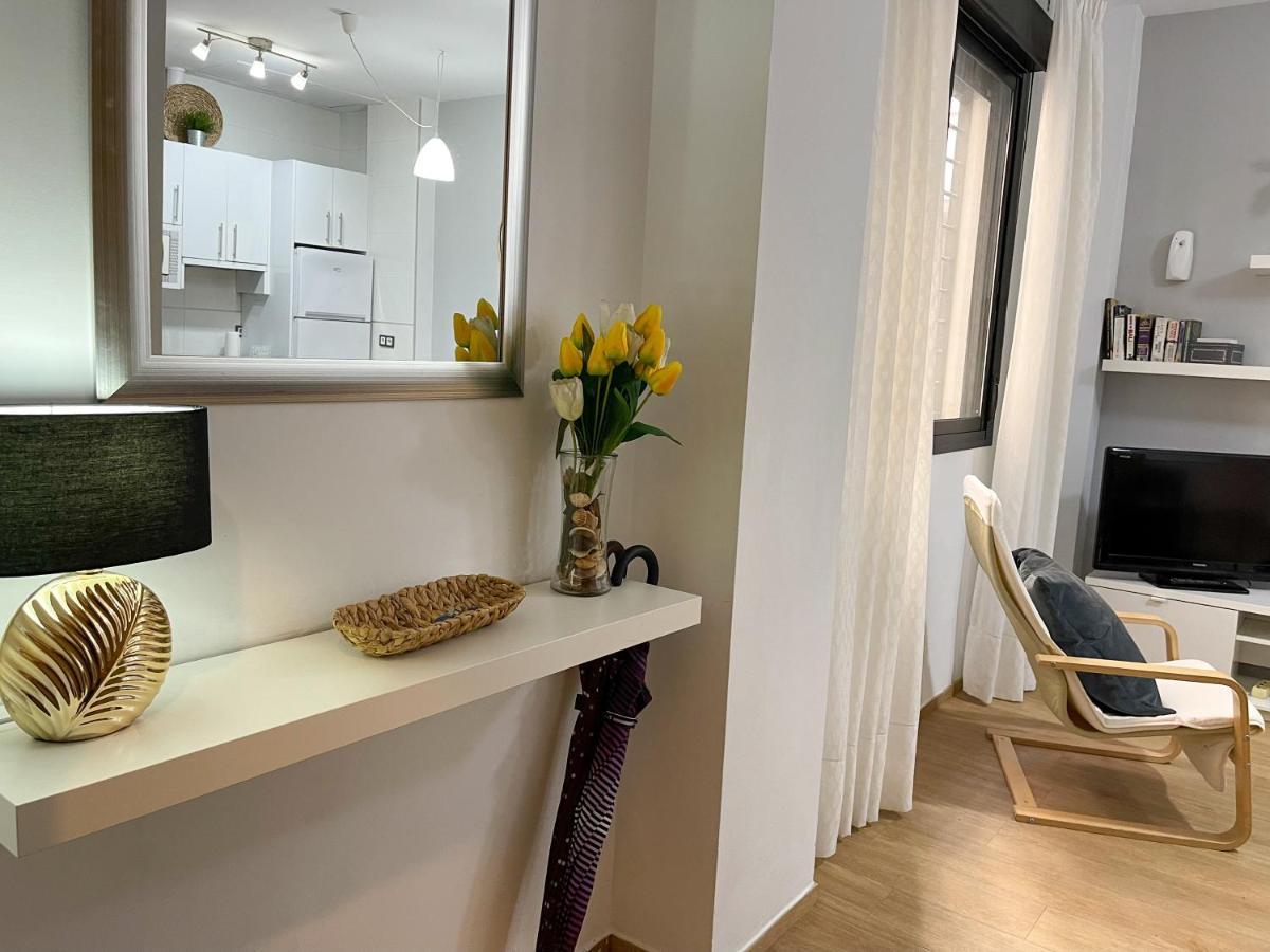 Quiet Apartment In The Heart Of Malaga Pool & Free Parking ภายนอก รูปภาพ